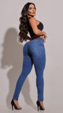 CALÇA JEANS MODELADORA SURREAL BOTÃO NA COR DO JEANS